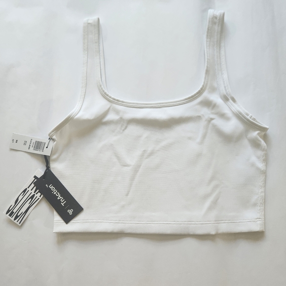 Brand new with tag Aritzia TNA size medium top. - Picture 3 of 8